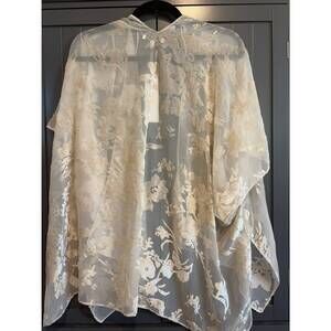 NEW WOVEN HEART women's kamado velvet flowers top in cream